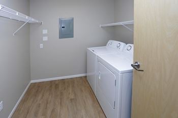In-unit washer/dryer